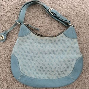 Woman db purse